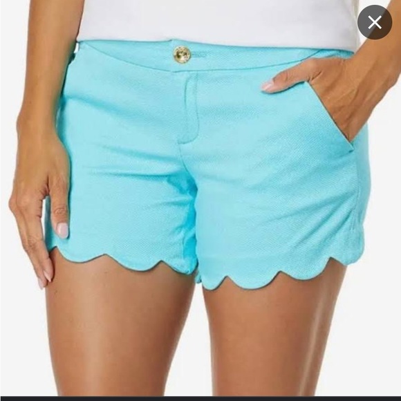 Lilly Pulitzer Pants - Lilly Pulitzer blue Buttercup scallop hem shorts 0